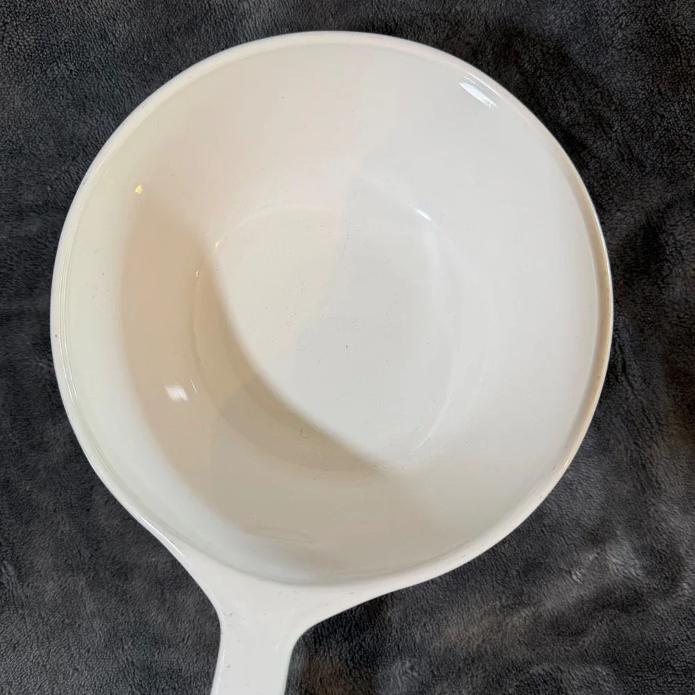Vintage Corning Ware Blue Cornflower Menu-Ette P-82-B 1.5 Pt Saucepan with Lid‎
